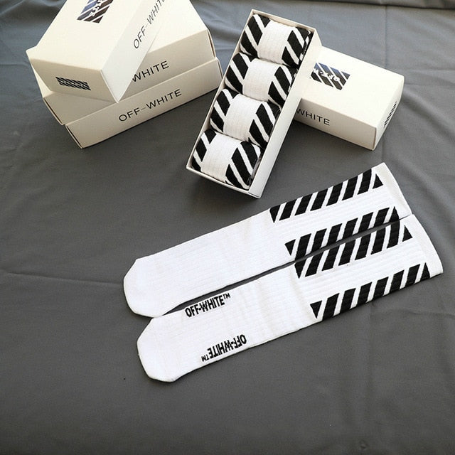 Europe and the United States tide brand off-white hip hop men and women in the long tube diagonal stripes sports socks boxed